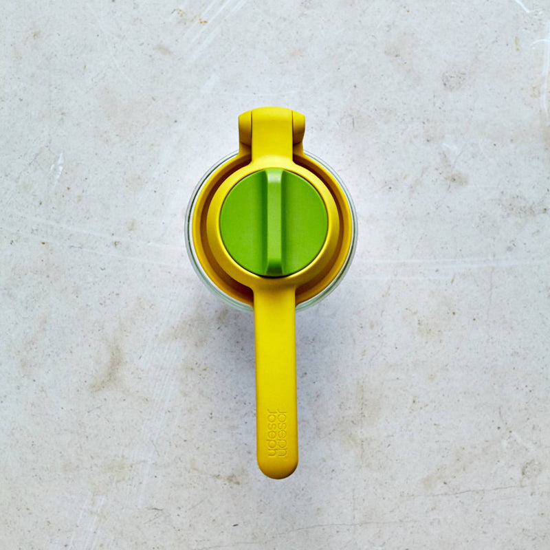 JuiceMax Yellow Dual-action Citrus Squeezer