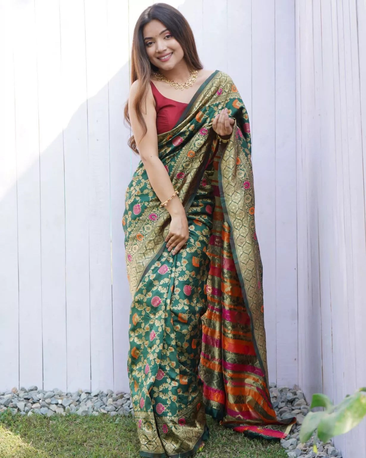 Women's Wedding Wear Banarsi Soft Silk Saree & Blouse