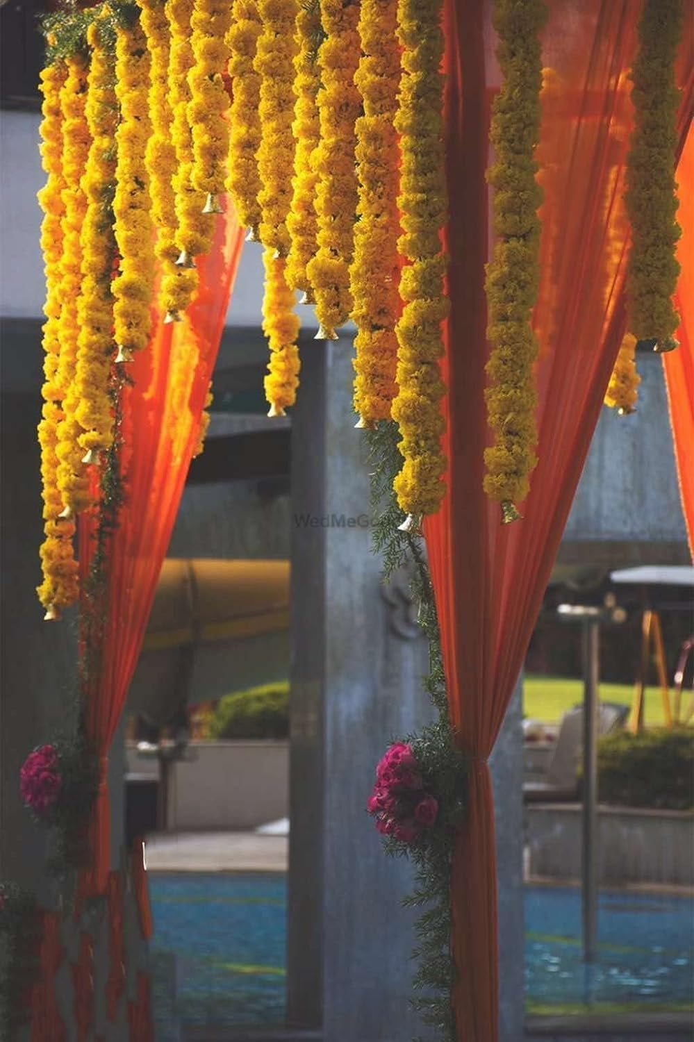 Artificial Marigold Flowers for Decoration Long Flower Garlands With Bells (5 Strings) FG-2