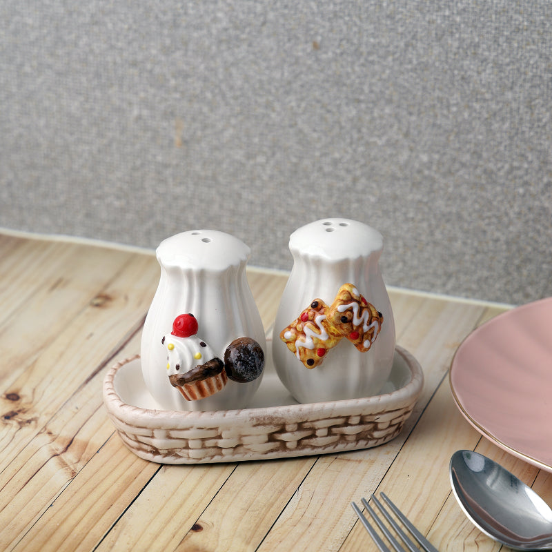 Sweets Delight Salt and Pepper Set with Tray