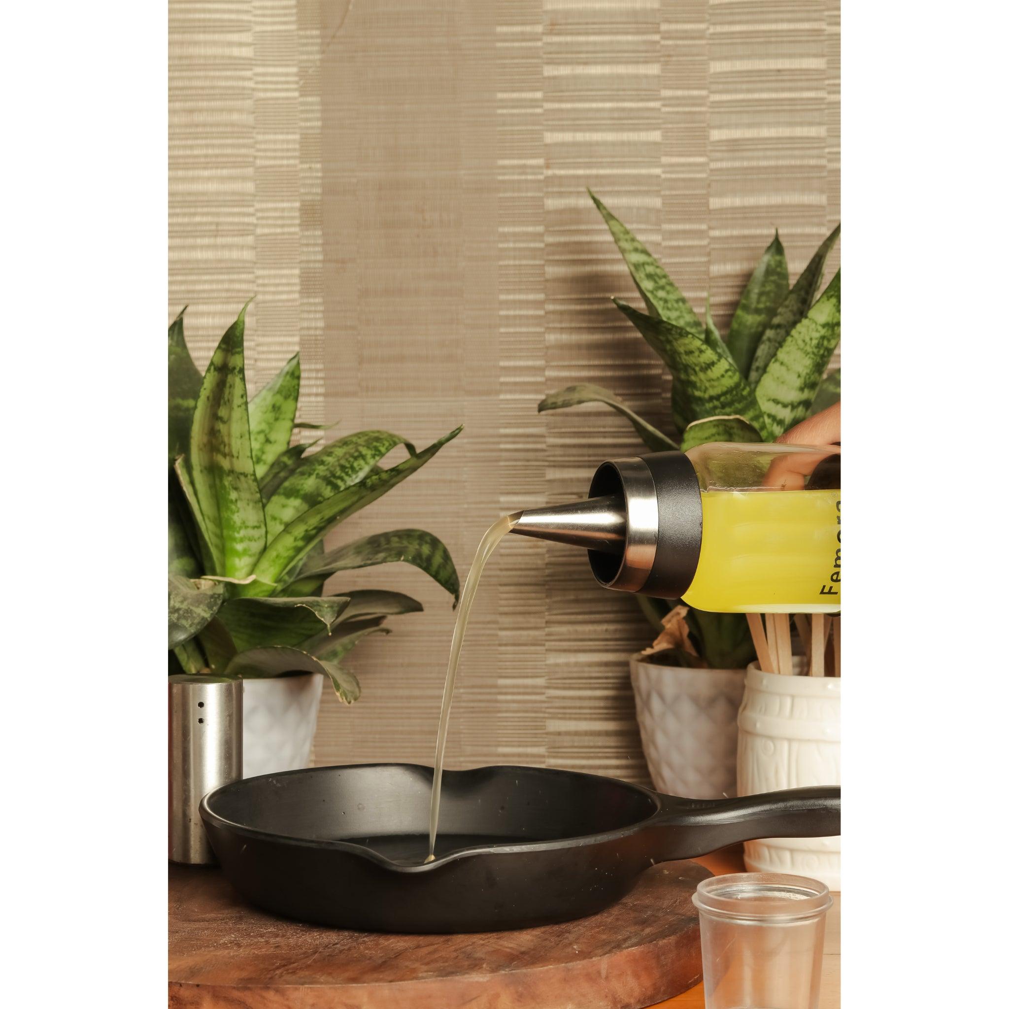 Borosilicate Glass Oil Dispenser with Lid | 500 ml