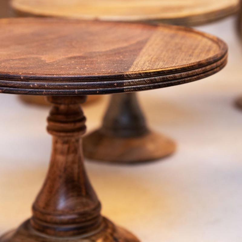 Detchable cake stand with candle holder