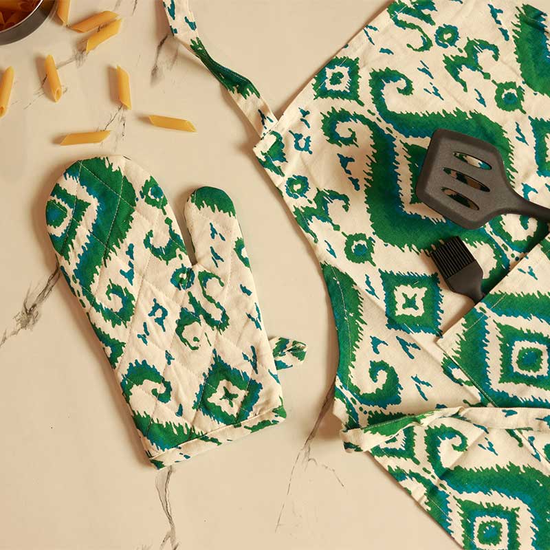 Green Paisley Kitchen Apron, Glove & Potholder Set