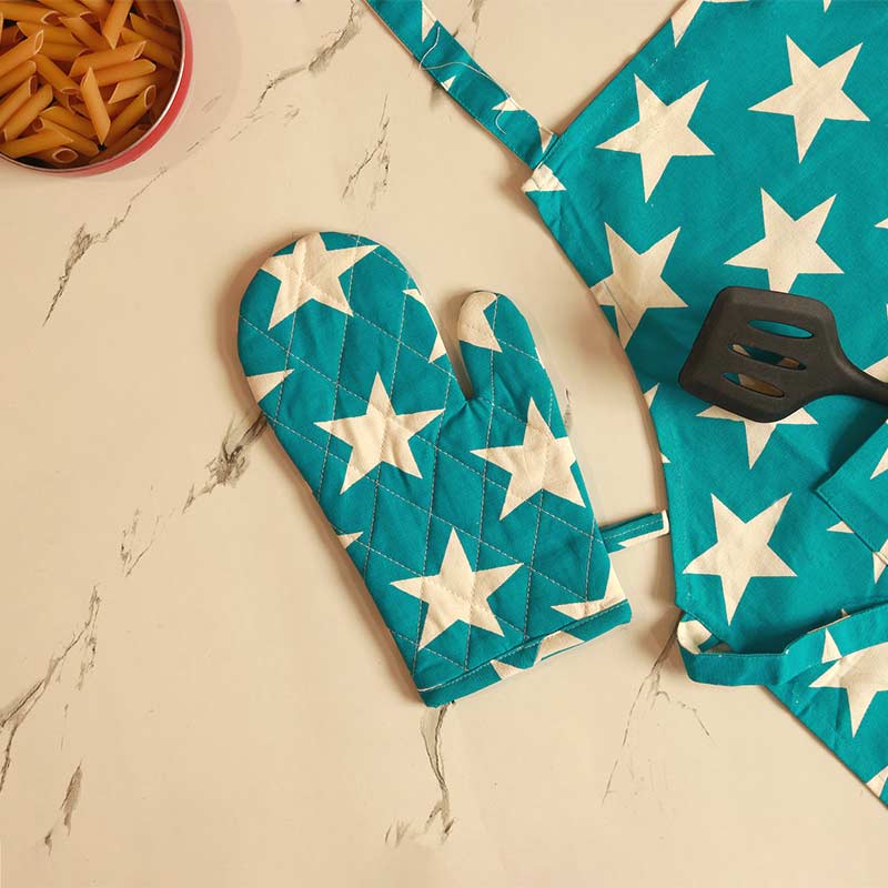 Sky Blue Stars Kitchen Apron, Glove & Potholder Set