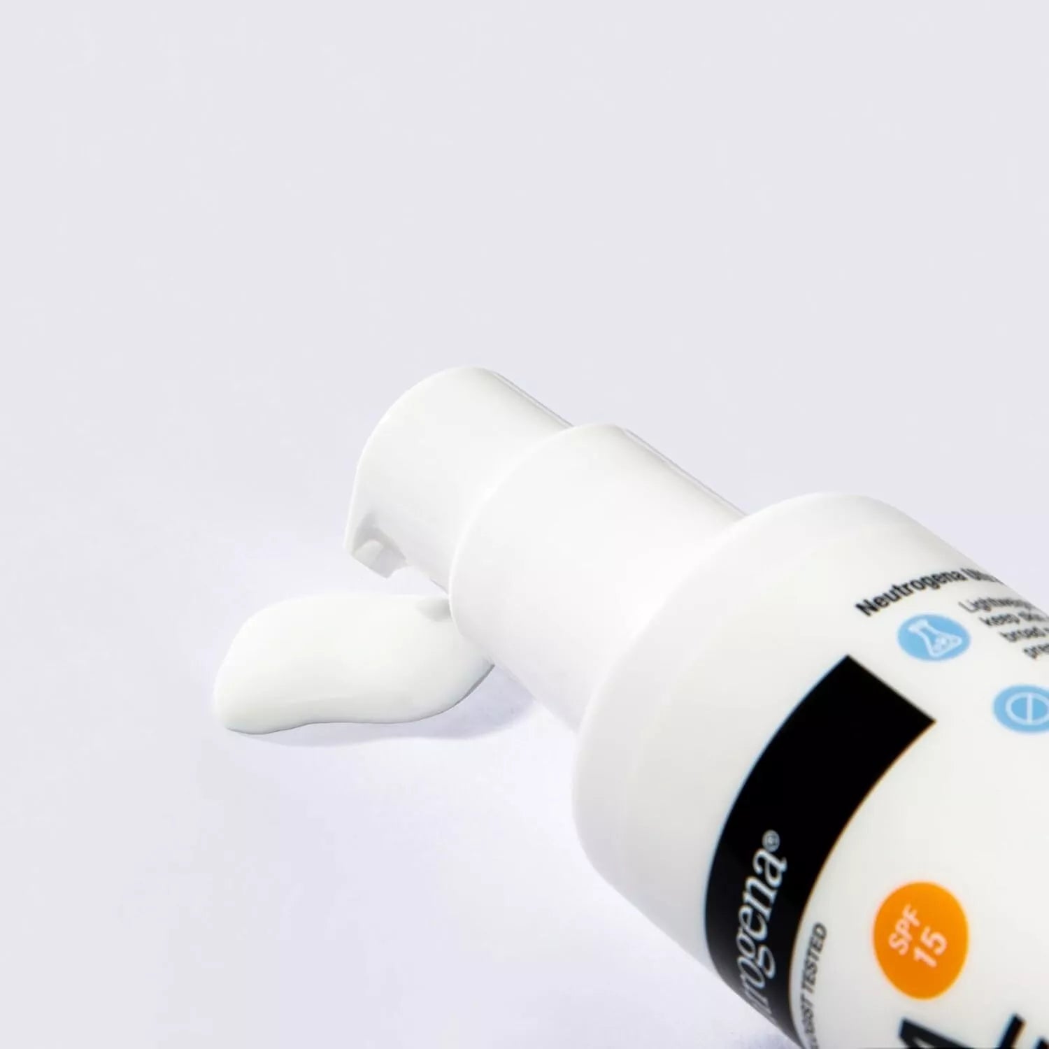 Neutrogena Oil Free Face Moisturizer SPF15 For Long Lasting 100ML